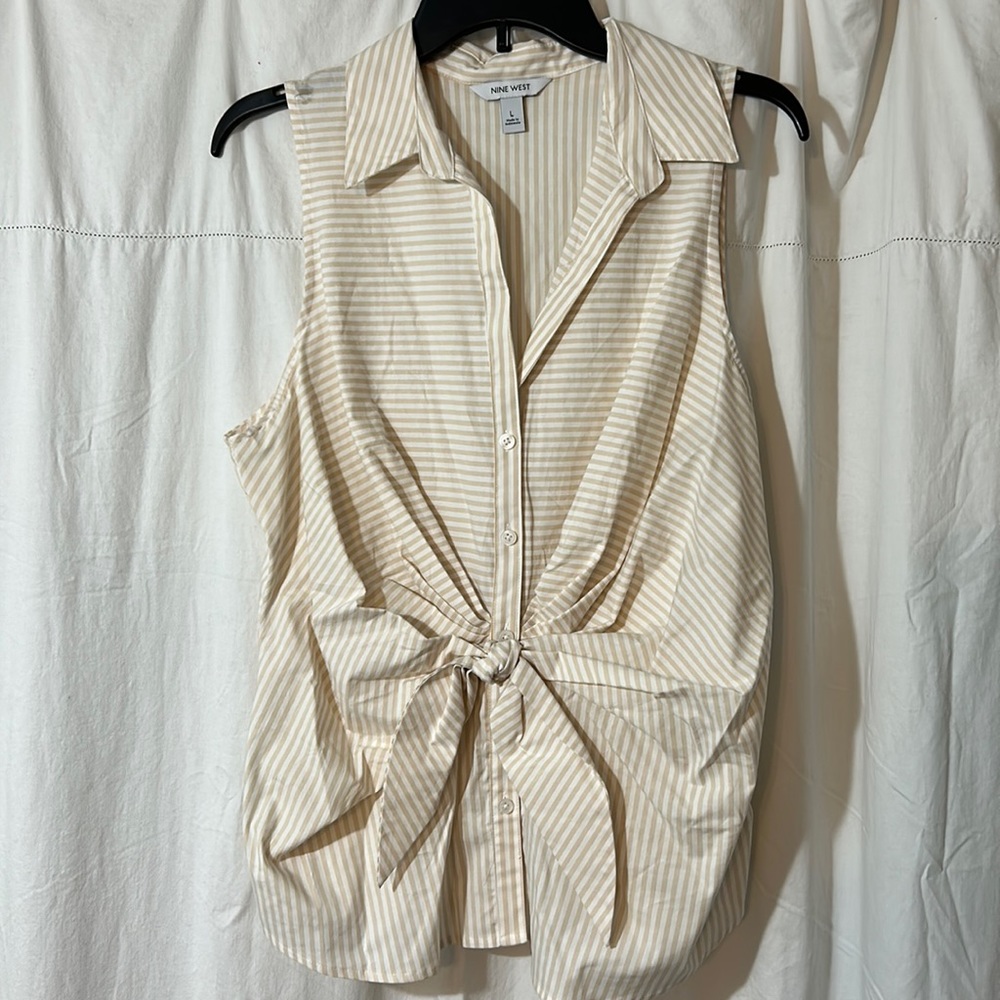 🆕 Nine West Cream & Tan Sleeveless Top